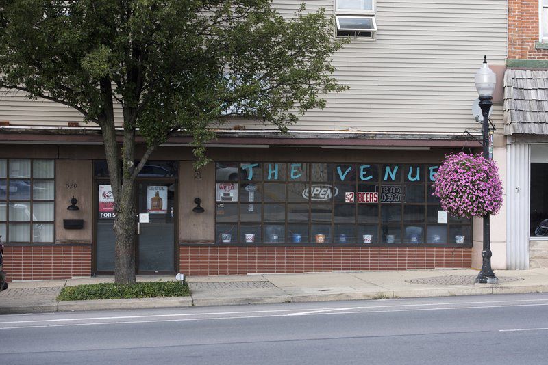 BIZ BUZZ: Bar, brewery close; new restaurant opens